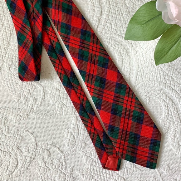 Lochcarron of Scotland MacDuff Tartan Plaid Wool Tie - Picture 6 of 14